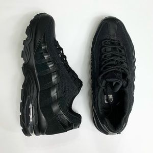 Nike Air Max 95 Black Athletic Sneaker 7Y GS 8.5 Womens